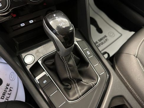 Used 2024 Volkswagen Taos SE w/ MDO Package image 15