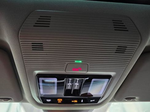 New 2026 Volkswagen Atlas Peak Edition image 24