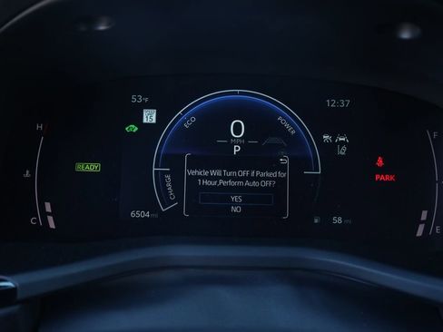 Used 2025 Toyota Camry SE image 28