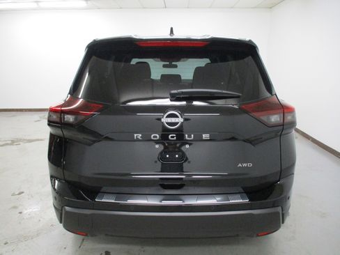 New 2026 Nissan Rogue SV w/ Cold Weather Package image 5