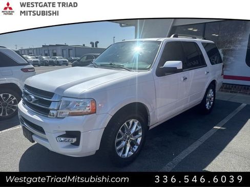 Used 2017 Ford Expedition Limited w/ Equipment Group 301A AWD/4WD image 3