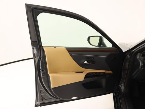 New 2025 Lexus ES 350 w/ Premium Package image 10