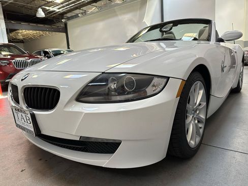 Used 2007 BMW Z4 3.0i RWD image 6
