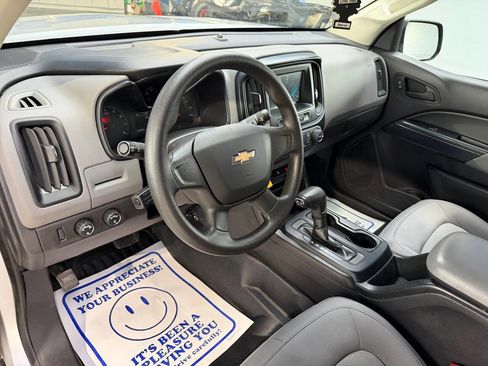 Used 2018 Chevrolet Colorado W/T AWD/4WD image 14