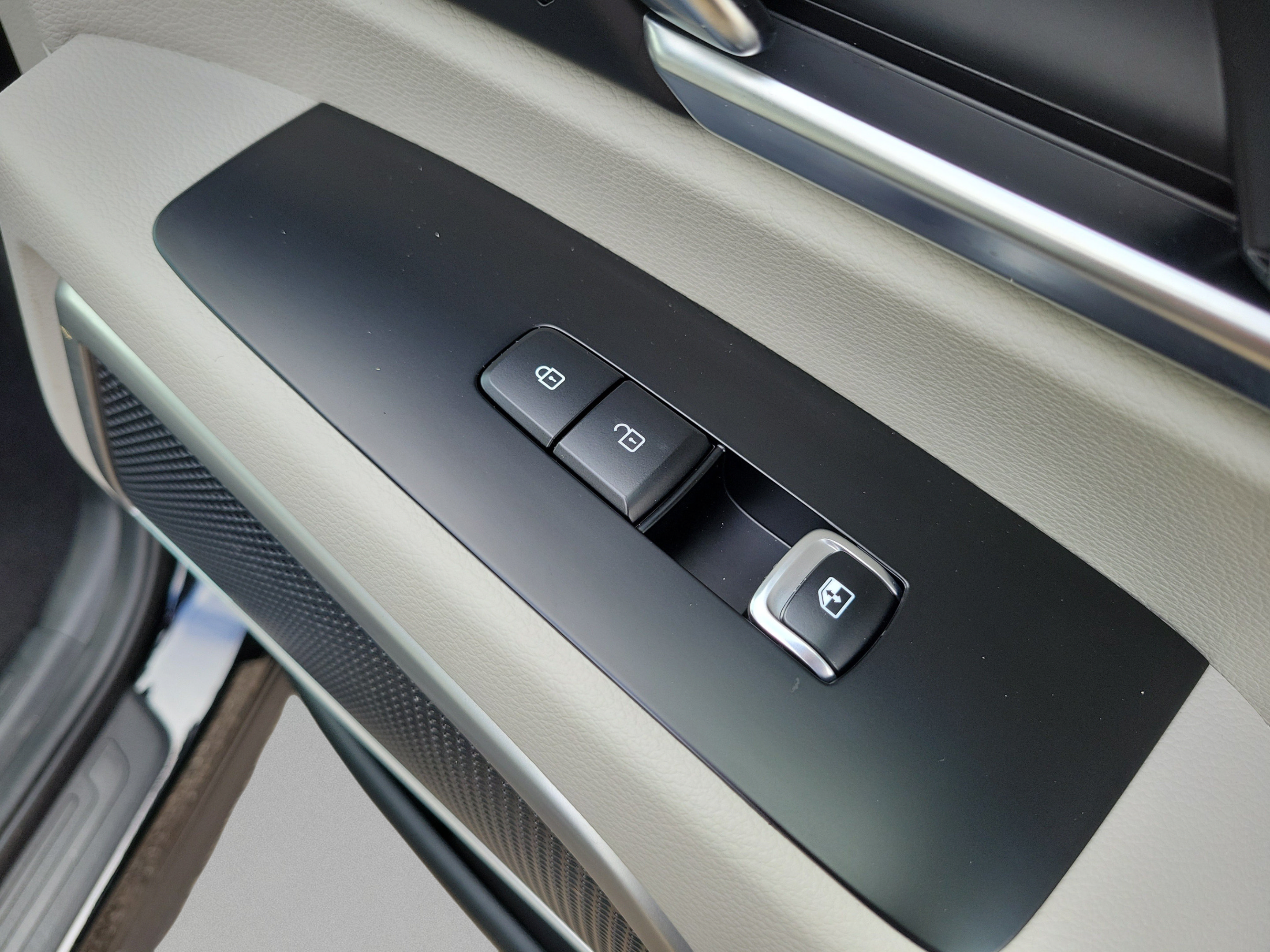 Used 2022 Kia Telluride EX w/ EX Premium Package FWD image 22