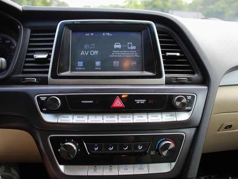 Used 2019 Hyundai Sonata SE FWD image 21