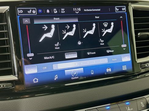 Certified 2023 Chrysler Pacifica Touring-L FWD image 24