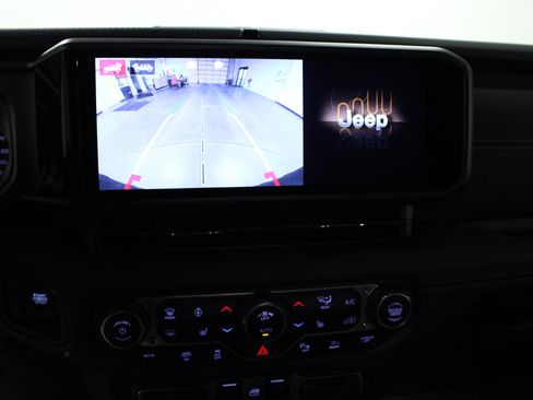 Used 2025 Jeep Wrangler Unlimited Rubicon 392 AWD/4WD image 26