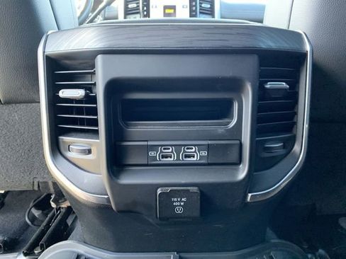 Used 2024 RAM 2500 Laramie w/ Night Edition image 32