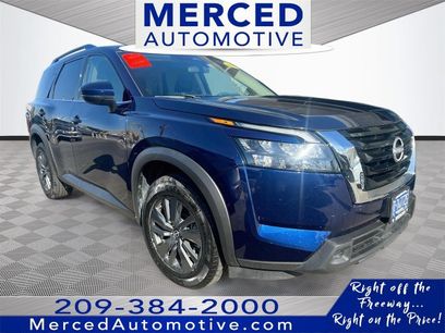 Used 2025 Nissan Pathfinder SV