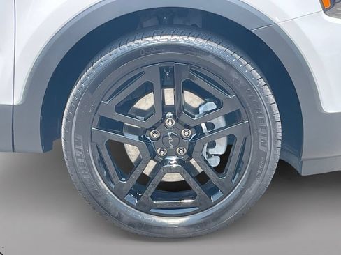 Certified 2025 Kia Telluride SX Prestige X-Line AWD/4WD image 9