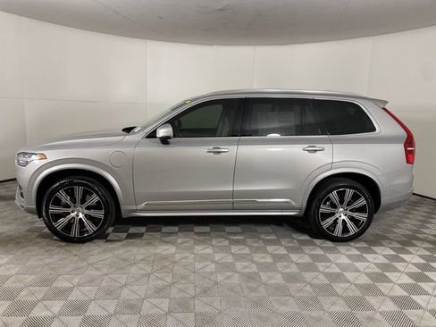 Used 2025 Volvo XC90 T8 Plus w/ Protection Package Premier AWD/4WD image 7
