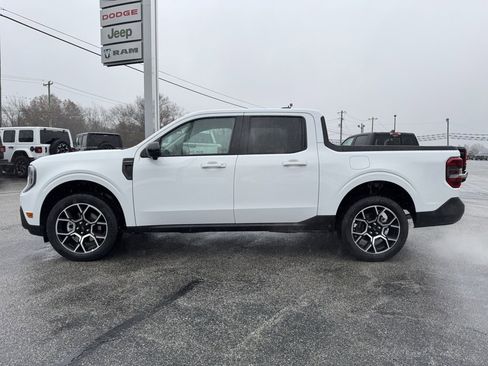 Used 2025 Ford Maverick Lariat image 2