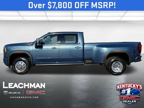 New 2026 GMC Sierra 3500 4x4 Crew Cab Denali w/ Denali Reserve Package image 6