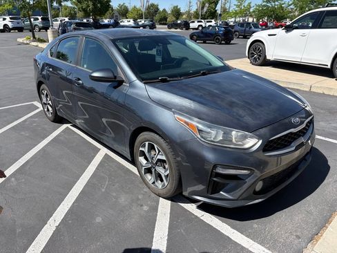 Used 2019 Kia Forte LXS FWD image 4