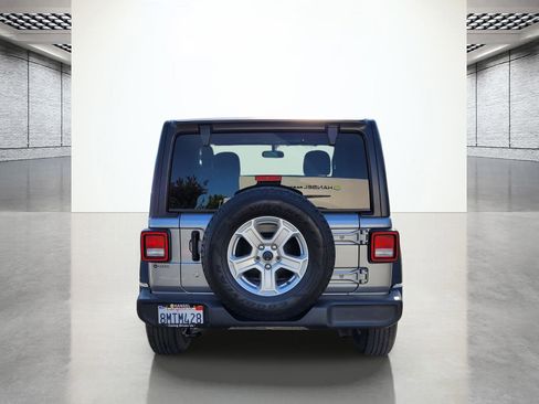 Used 2019 Jeep Wrangler Sport AWD/4WD image 8