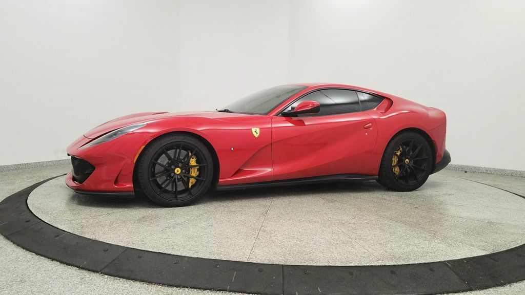 Used 2018 Ferrari 812 Superfast RWD image 3