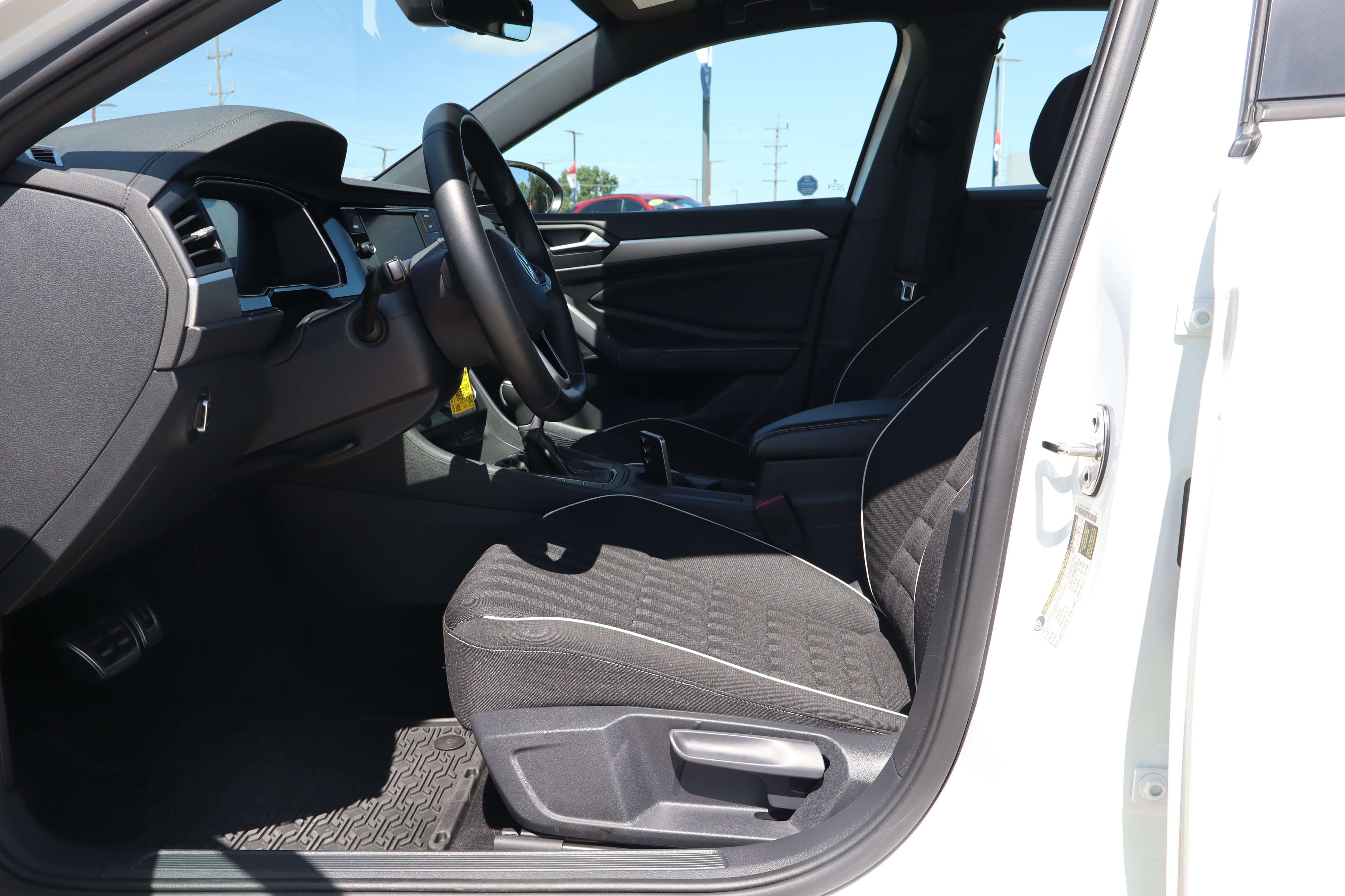 Used 2024 Volkswagen Jetta Sport FWD image 9