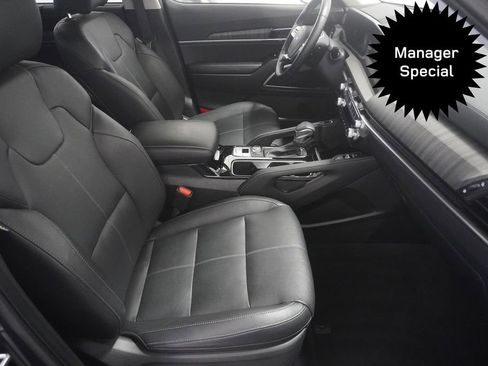 Used 2024 Kia Telluride EX image 23