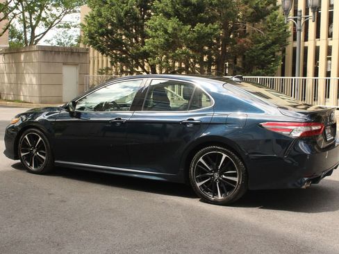 Used 2018 Toyota Camry XSE w/ Driver Assist Package image 9