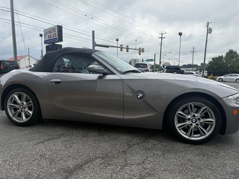 Used 2005 BMW Z4 3.0i RWD image 5