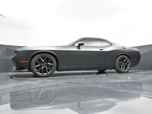 Used 2019 Dodge Challenger R/T w/ Driver Convenience Group image 37