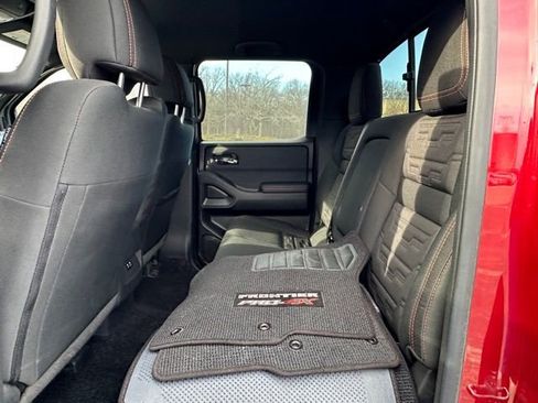 Used 2025 Nissan Frontier PRO-4X image 10