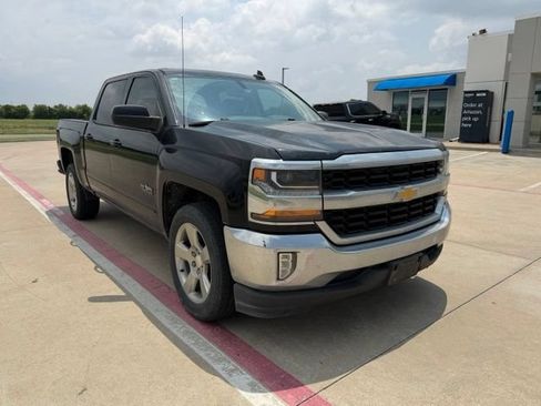 Used 2018 Chevrolet Silverado 1500 LT w/ Texas Edition RWD image 1