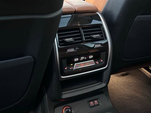 Certified 2025 BMW X7 xDrive40i w/ Premium Package image 22