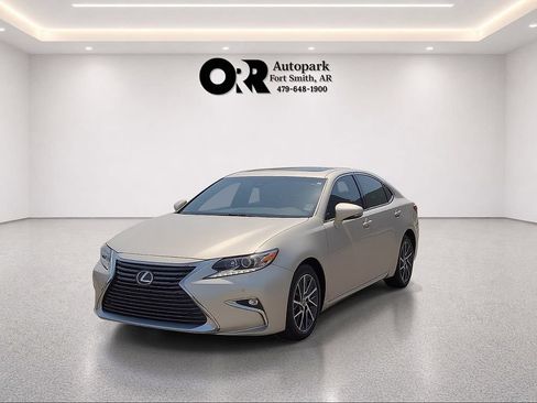 Used 2017 Lexus ES 350 w/ Navigation System Package FWD image 2