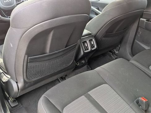 Used 2023 Kia Sorento LX AWD/4WD image 23