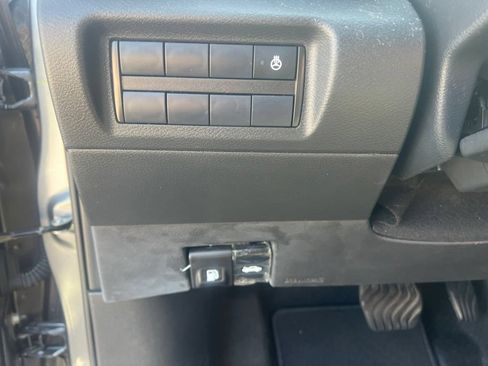 Used 2024 Nissan Kicks SR w/ SR Premium Package FWD image 12