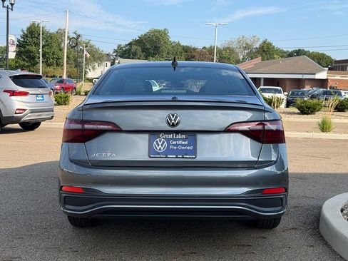 Used 2023 Volkswagen Jetta Sport FWD image 4