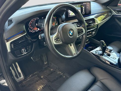 Certified 2023 BMW 530i xDrive w/ M Sport Package AWD/4WD image 8