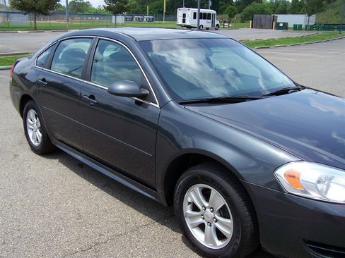 Used 2014 Chevrolet Impala Limited LS image 32