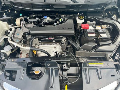 Used 2018 Nissan Rogue S AWD/4WD image 23