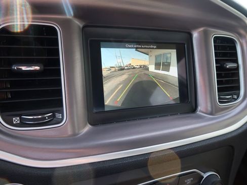 Used 2022 Dodge Charger SXT image 15