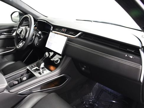 Used 2026 Jaguar F-PACE R-Dynamic S AWD/4WD image 19