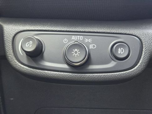 Used 2022 Chevrolet TrailBlazer LT w/ Convenience Package FWD image 21