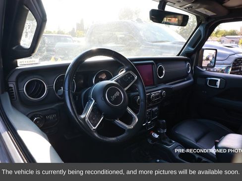 Used 2022 Jeep Wrangler Unlimited Sahara w/ Cold Weather Group image 9