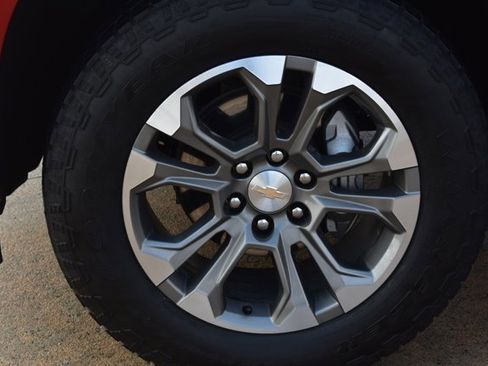 Used 2024 Chevrolet Silverado 1500 High Country w/ Technology Package image 11