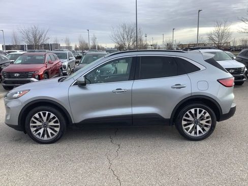 Used 2021 Ford Escape Titanium image 8