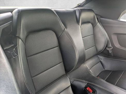 Used 2018 Ford Mustang Convertible RWD image 15