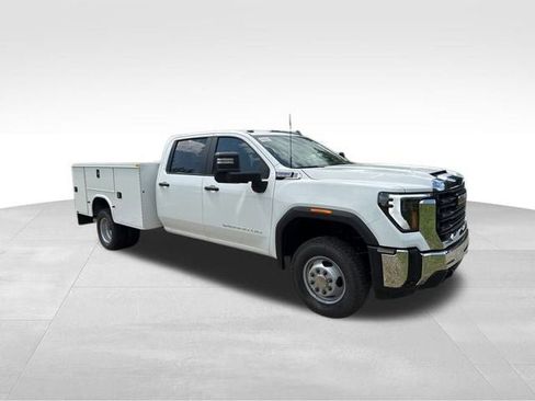 New 2025 GMC Sierra 3500 Pro w/ Convenience Package AWD/4WD image 3