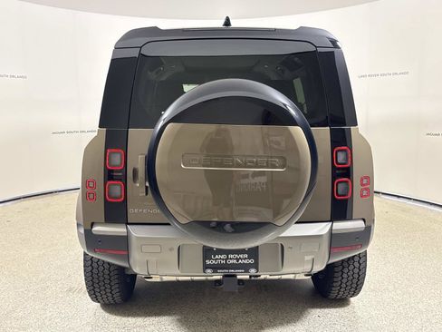 Used 2026 Land Rover Defender 110 S AWD/4WD image 4