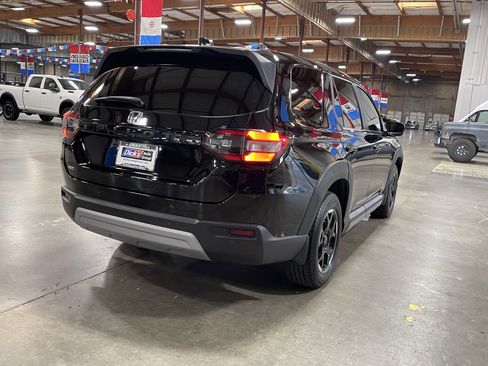 Used 2025 Honda Pilot EX-L image 5