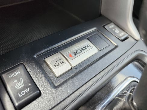 Used 2016 Subaru Forester 2.5i Touring w/ Eyesight & Navigation System AWD/4WD image 9