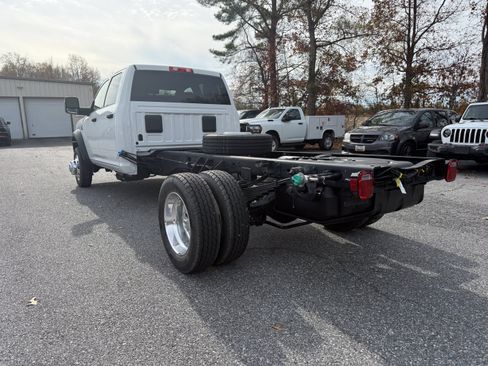 New 2026 RAM 5500 Tradesman w/ Chrome Appearance Group AWD/4WD image 5