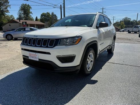 Used 2018 Jeep Compass Sport w/ Tech Group FWD image 14