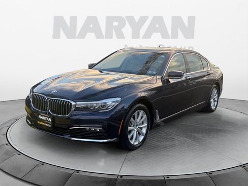 Used 2018 BMW 740i xDrive xDrive image 4